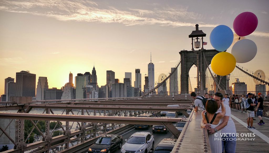 Brooklyn Bridge People